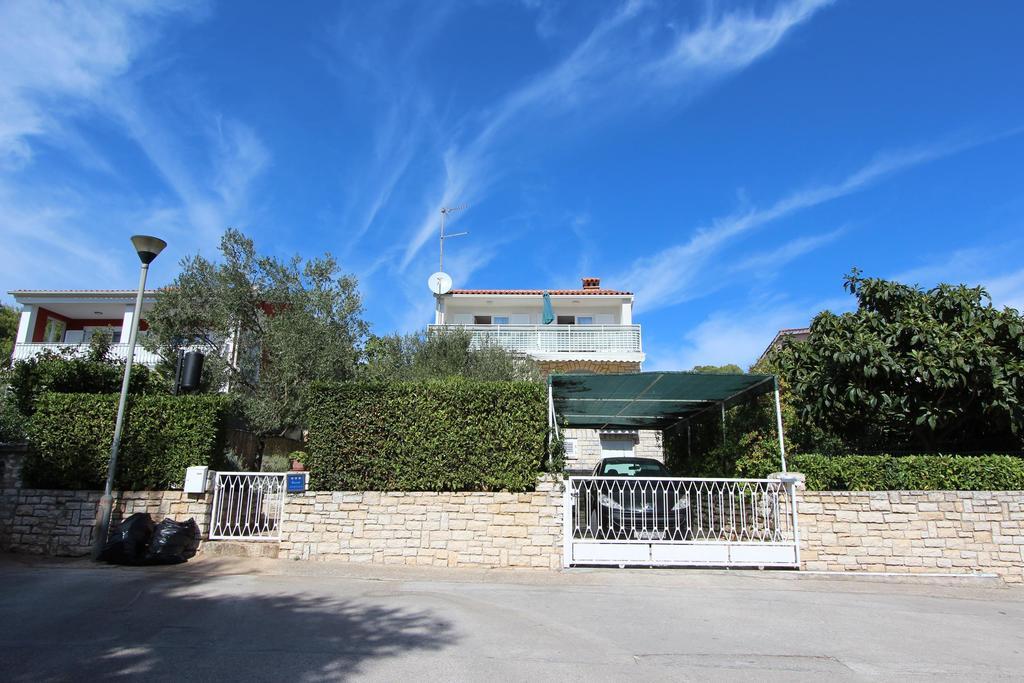 Monpeloso Apartman *